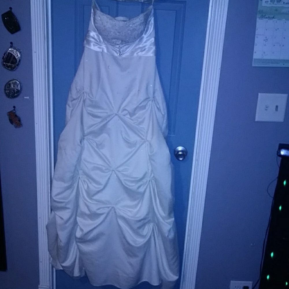 Womans size 7/8 Wedding/Prom dress